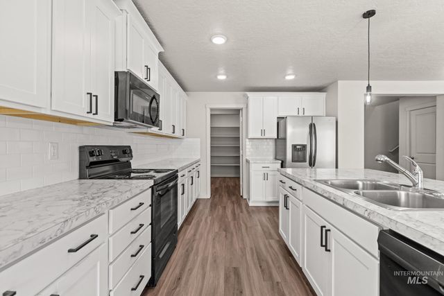 4065 E Eagle Ridge Drive, Nampa, ID 83686