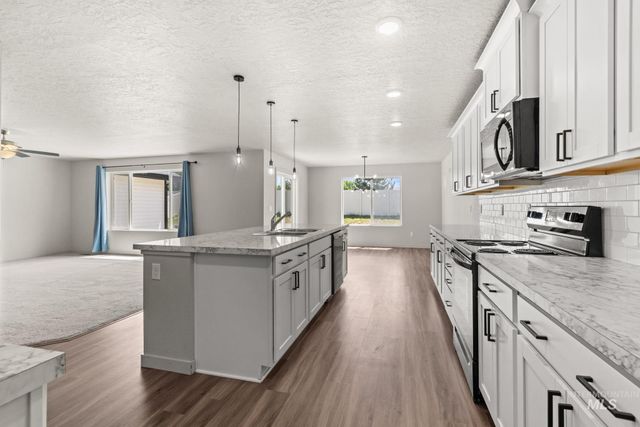 4065 E Eagle Ridge Drive, Nampa, ID 83686