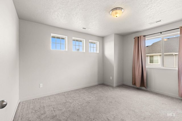 4065 E Eagle Ridge Drive, Nampa, ID 83686