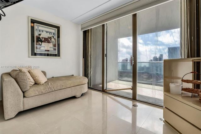 19707 Turnberry Way 22G, Aventura, FL 33180