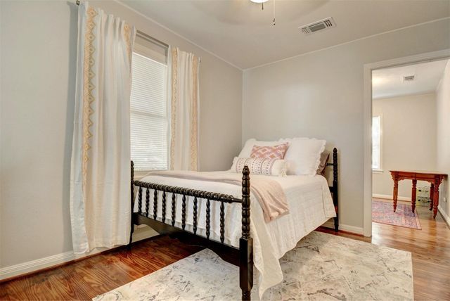 508 Turney ST, Smithville, TX 78957