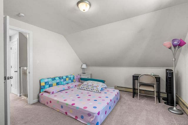 48 Daffodil Lane, Wantagh, NY 11793