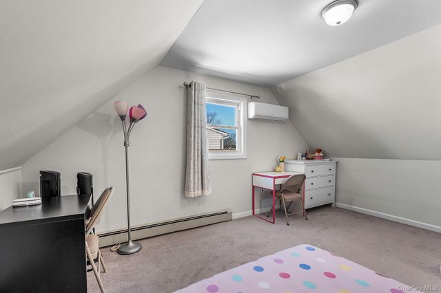 48 Daffodil Lane, Wantagh, NY 11793