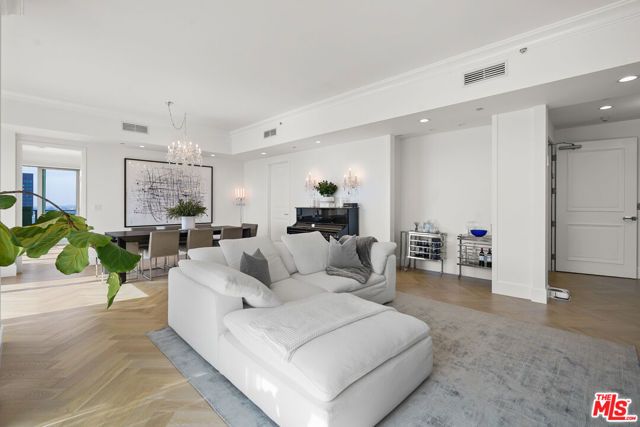 10727 Wilshire Boulevard 1801, Los Angeles, CA 90024