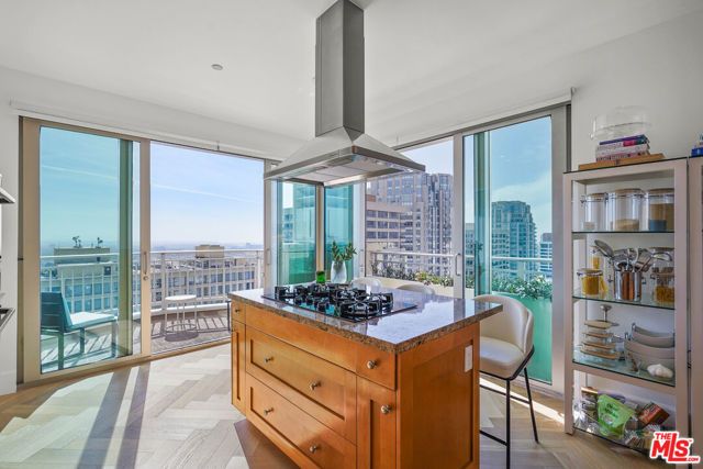 10727 Wilshire Boulevard 1801, Los Angeles, CA 90024