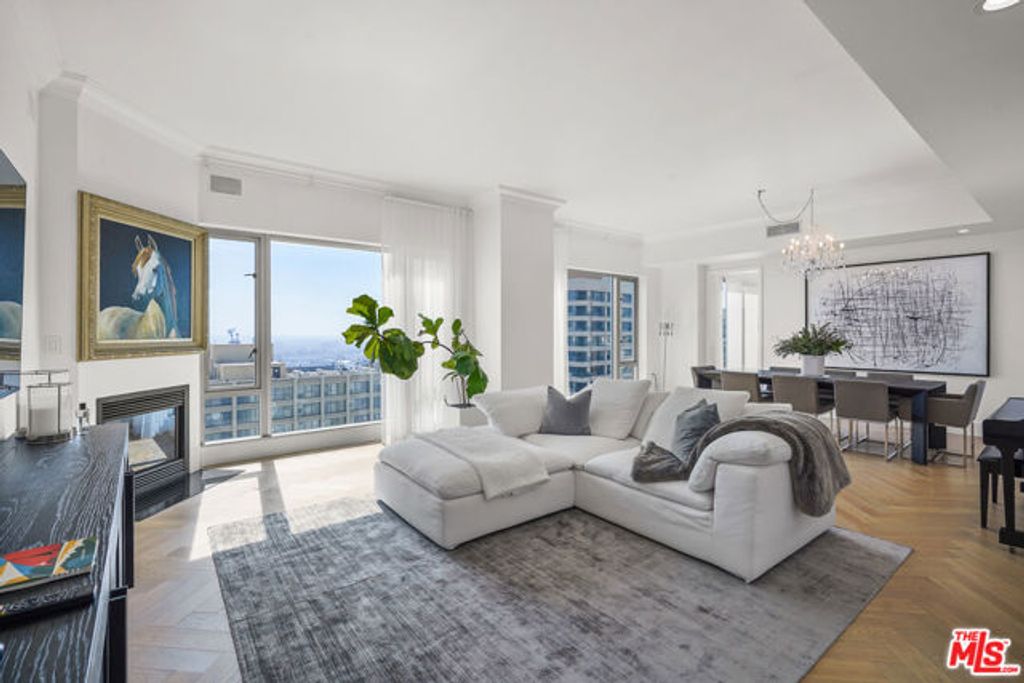 10727 Wilshire Boulevard 1801, Los Angeles, CA 90024