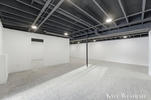 7976 10 Mile Road Ne, Cannon Twp, MI 49341