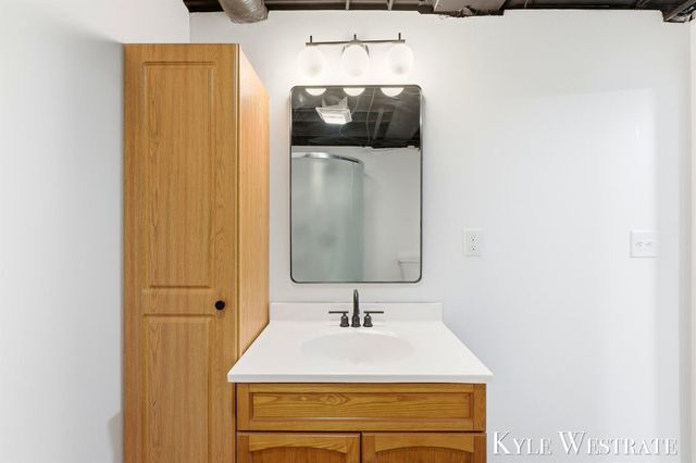 7976 10 Mile Road Ne, Cannon Twp, MI 49341