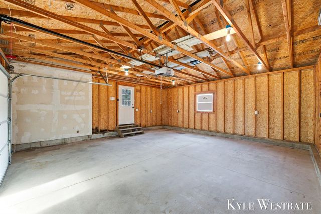 7976 10 Mile Road Ne, Cannon Twp, MI 49341