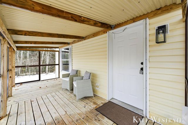 7976 10 Mile Road Ne, Cannon Twp, MI 49341