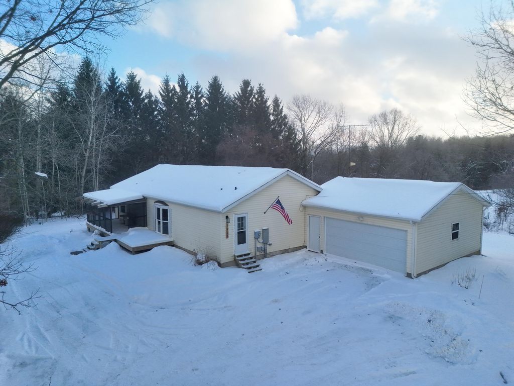 7976 10 Mile Road Ne, Cannon Twp, MI 49341