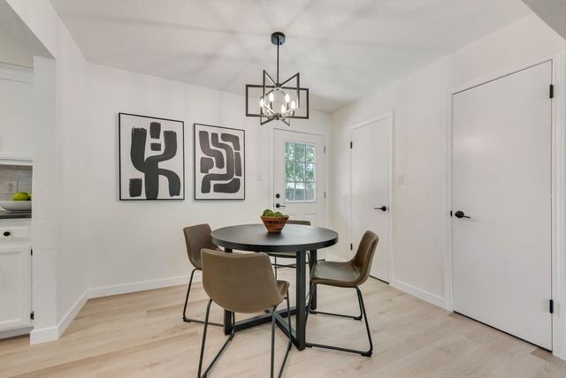 203 Sunset Court, Arlington, TX 76013