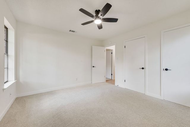 203 Sunset Court, Arlington, TX 76013