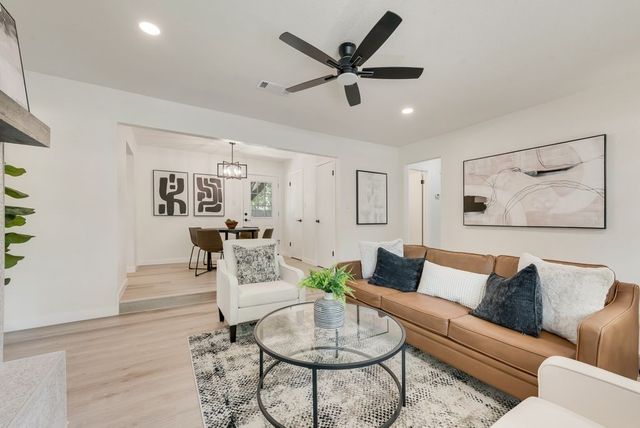 203 Sunset Court, Arlington, TX 76013