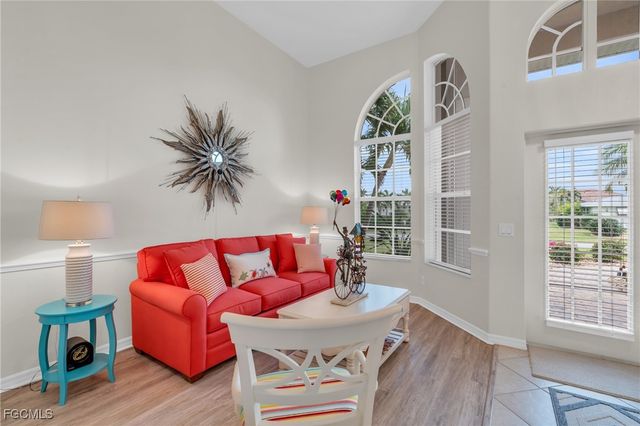 127 SW 53rd TER, Cape Coral, FL 33914