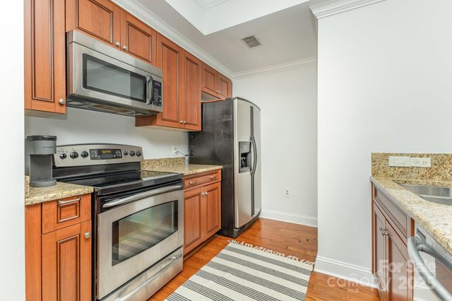 300 W 5th Street 250, Charlotte, NC 28202