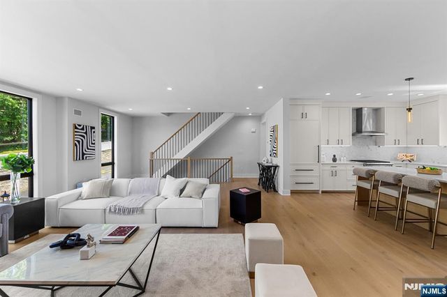 401 A Grand Avenue A, Leonia, NJ 07605