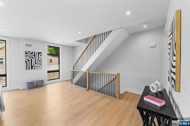 401 A Grand Avenue A, Leonia, NJ 07605