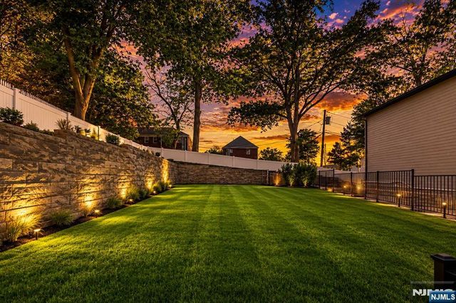 401 A Grand Avenue A, Leonia, NJ 07605