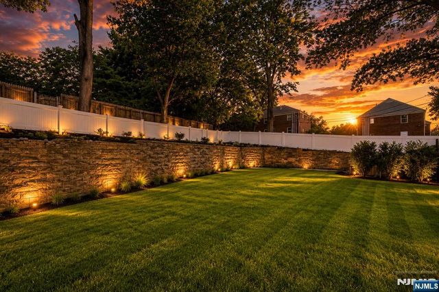 401 A Grand Avenue A, Leonia, NJ 07605