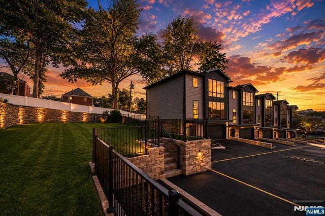401 A Grand Avenue A, Leonia, NJ 07605