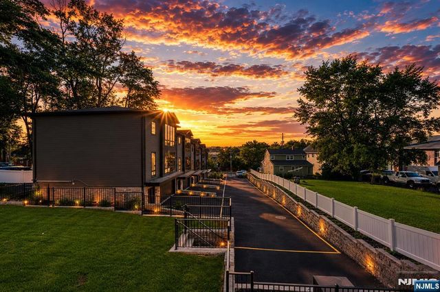 401 A Grand Avenue A, Leonia, NJ 07605