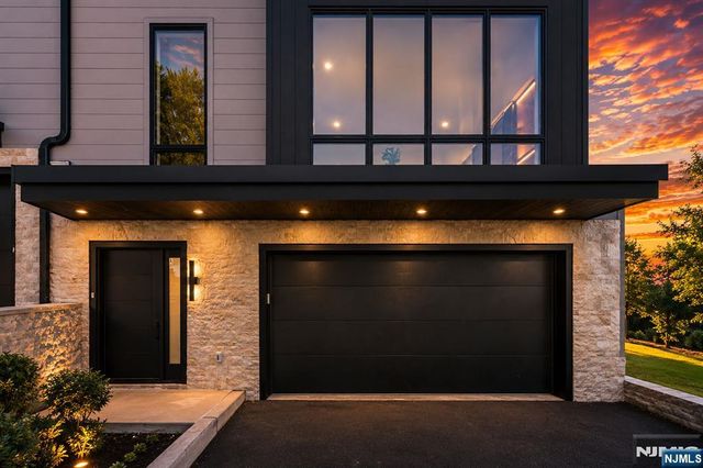 401 A Grand Avenue A, Leonia, NJ 07605