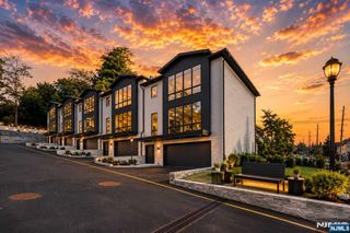 401 A Grand Avenue A, Leonia, NJ 07605