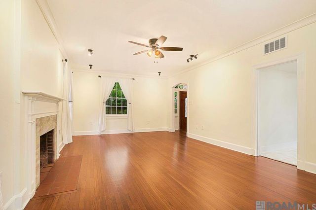 1233 Perkins Rd, Baton Rouge, LA 70806