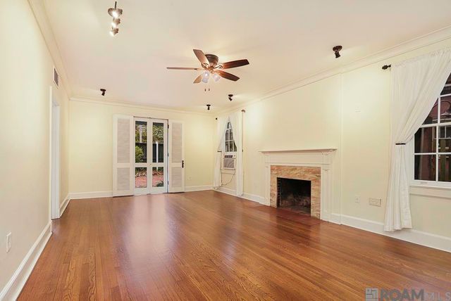 1233 Perkins Rd, Baton Rouge, LA 70806