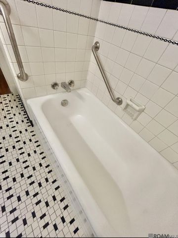 1233 Perkins Rd, Baton Rouge, LA 70806