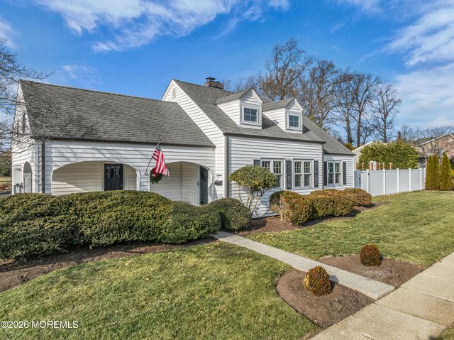 18 Maiden Lane, Toms River, NJ 08753