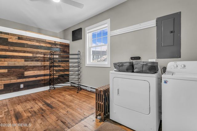 18 Maiden Lane, Toms River, NJ 08753