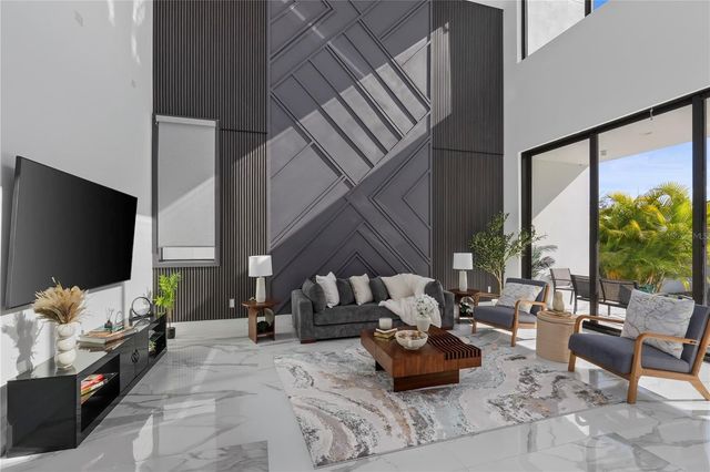 7608 ANTILLA ST, Tampa, FL 33625