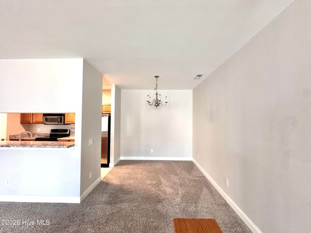 1941 Tara Court 203, Greenville, NC 27858