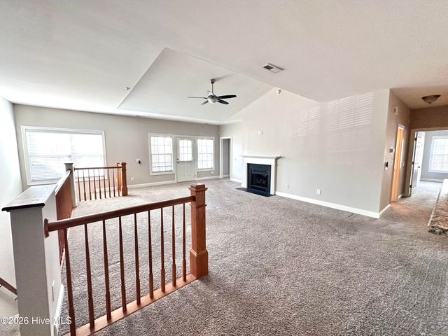 1941 Tara Court 203, Greenville, NC 27858