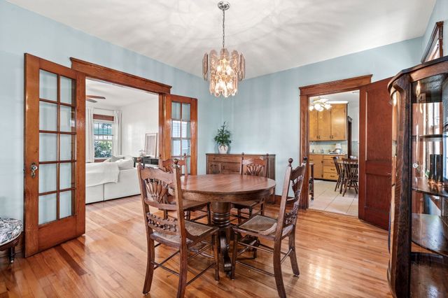 6 Hartford Ave W, Uxbridge, MA 01569