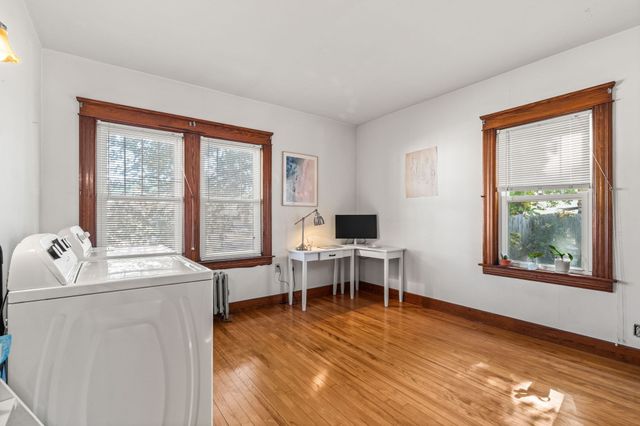 6 Hartford Ave W, Uxbridge, MA 01569