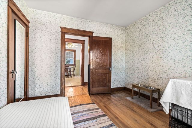 6 Hartford Ave W, Uxbridge, MA 01569