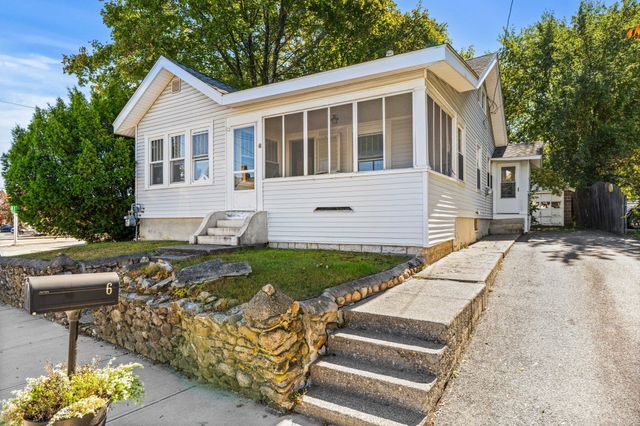 6 Hartford Ave W, Uxbridge, MA 01569
