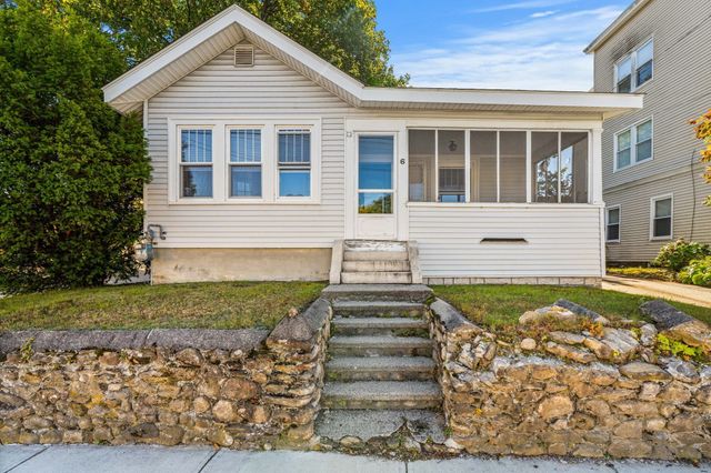 6 Hartford Ave W, Uxbridge, MA 01569