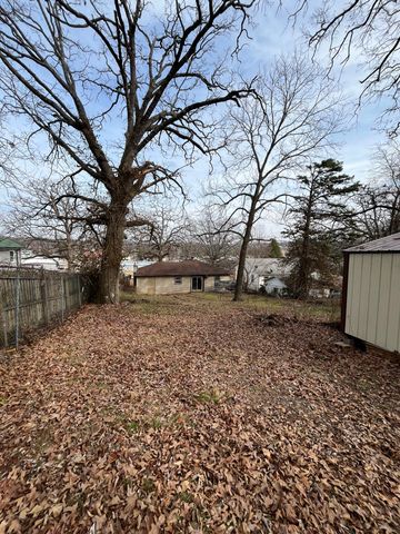 607 Nevada Avenue, West Plains, MO 65775