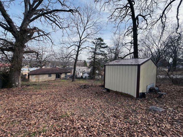 607 Nevada Avenue, West Plains, MO 65775