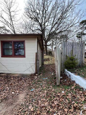 607 Nevada Avenue, West Plains, MO 65775