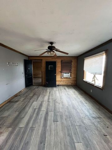 607 Nevada Avenue, West Plains, MO 65775