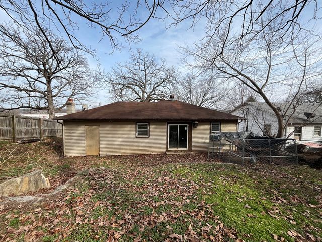 607 Nevada Avenue, West Plains, MO 65775