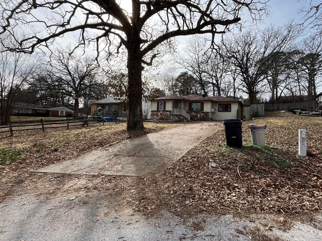 607 Nevada Avenue, West Plains, MO 65775