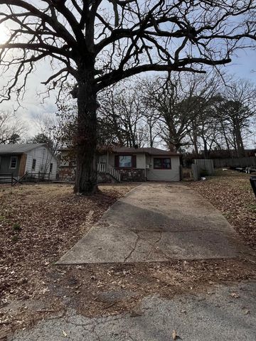 607 Nevada Avenue, West Plains, MO 65775