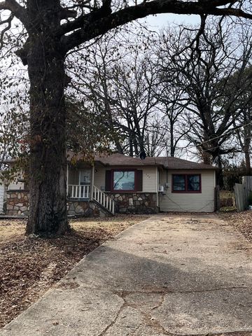 607 Nevada Avenue, West Plains, MO 65775