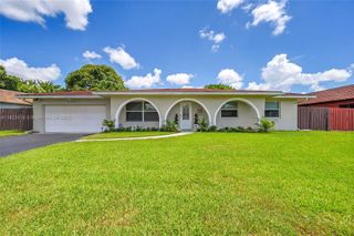 7481 NW 14th St, Plantation, FL 33313
